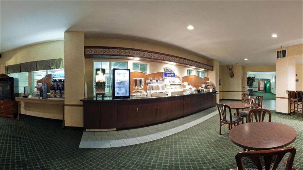 Holiday Inn Express St Ignace-Lake Central By Ihg Saint Ignace Exterior foto